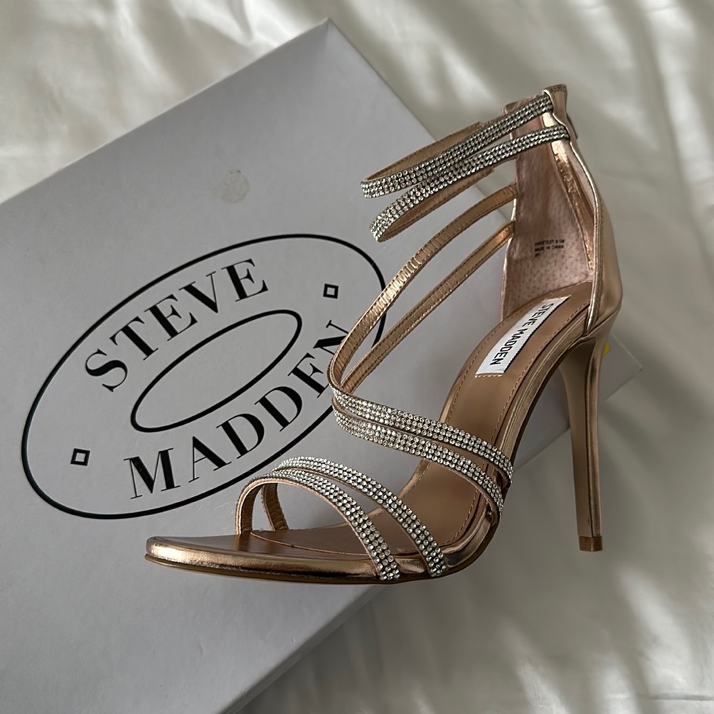 Brand New Rose gold Steve Madden Heels